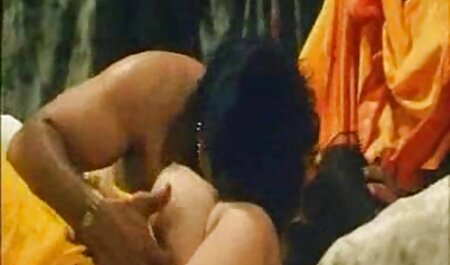 ブロンディとストッキングとベルトと柔らかい吸い男性によってザプールとねじ込み 女子 高生 初めて の セックス 動画