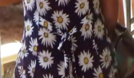 ブロンドの足を舐める残忍であるイケメン男 女子 高生 セックス 無料 動画