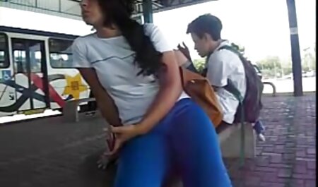 巨乳の茶色の髪の成熟した性交は、プールテーブルの上に禿げた男と一緒に 女子 エッチ 無料 動画