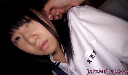 雛は車だけでなく、所有者の汚れた陰茎を洗うことに決めました 女子 高生 無料 h 動画