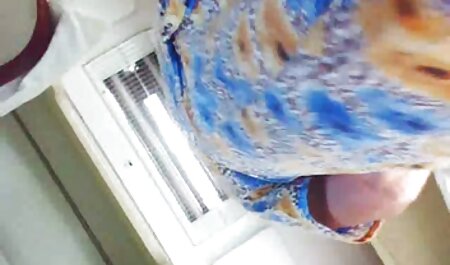 男は口の中で若いセクシーな金髪と兼をねじ込む 可愛い 女子 高生 の セックス 動画